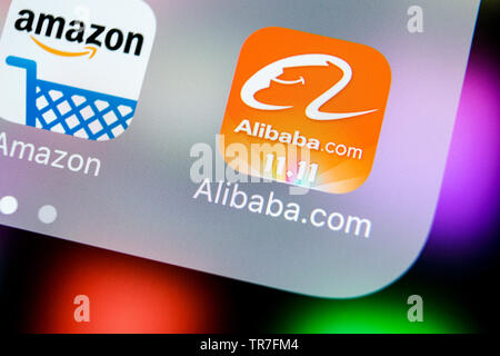 Kaliningrad, Russie, le 21 mars 2018 : l'icône de l'application d'Alibaba sur Apple iPhone X de l'écran du smartphone close-up. Alibaba icône de l'application. Alibaba.com est populaire Banque D'Images