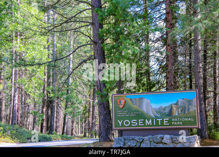 Yosemite National Park, Big Oak Flat Entrée privée Banque D'Images