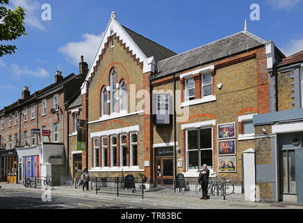 76200 East Picturehouse cinema. Un nouveau cinéma écran 3, bar et restaurant aménagé dans un ancien bâtiment de l'école Victorienne sur Seigneurie Lane. Banque D'Images