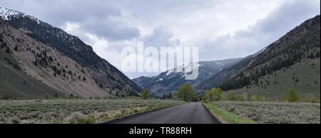 Sun Valley, Badger Canyon dans la Forêt Nationale des montagnes Sawtooth vues panorama paysage de Trail Creek Road, dans l'Idaho. United States. Banque D'Images