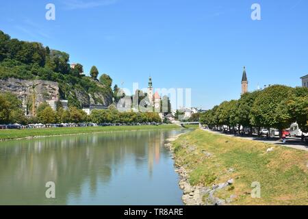 Salzbourg, Autriche - voir dans la ville historique de Salzbourg, Autriche Banque D'Images