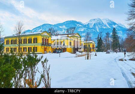 BAD Ischl, Autriche - 20 février 2019 : Villa Impériale historique est la résidence d'été de maison Gabsburg, situé dans les Alpes, le Mont Katrin est vu sur b Banque D'Images
