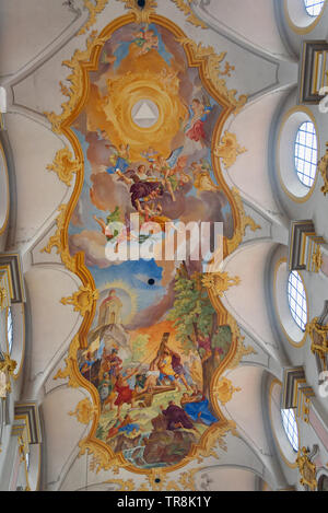 Munich, Allemagne - le 01 novembre 2018 : Intérieur de l'église Saint Pierre ou Peterskirche à Munich Banque D'Images