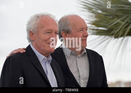 72e édition du Festival du Film de Cannes : photocall pour le film ÒYoung Ahmed' (Français ÒLe jeune Ahmed') avec les frères Dardenne, Jean-Pierre et L Banque D'Images