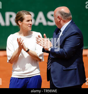 Paris, France. 31 mai, 2019. Justine Henin (l) de la Belgique se trouve à côté de la FFT, Président Bernard Giudicelli, à l'Open de France 2019 Tournoi de tennis du Grand Chelem à Roland Garros, Paris, France. Frank Molter/Alamy live news Banque D'Images