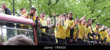 Norwich City parade promotion 6 mai 2019 le centre-ville de Norwich Banque D'Images