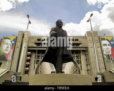 Caracas, Venezuela.Bolivar Bolivar civile,civile, Bolivar Avenue,Avenida Bolivar. Banque D'Images