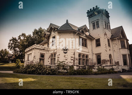 Le soleil se couche sur l'E.P. Wilbur Mansion à Bethlehem, Pennsylvanie, USA. Banque D'Images