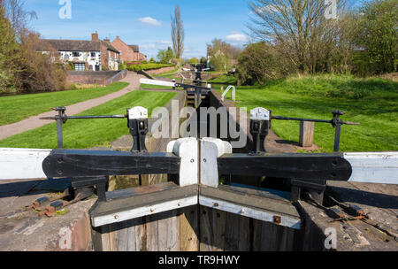 Blocage du canal sur le canal près de Stourbridge, Stourbridge West Midlands, Angleterre, Europe. Banque D'Images