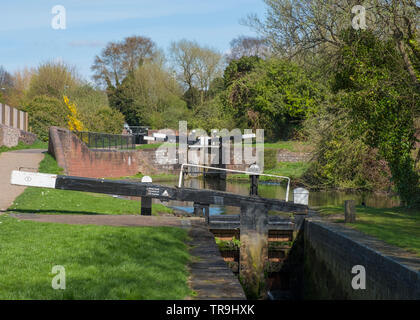 Blocage du canal sur le canal près de Stourbridge, Stourbridge West Midlands, Angleterre, Europe. Banque D'Images