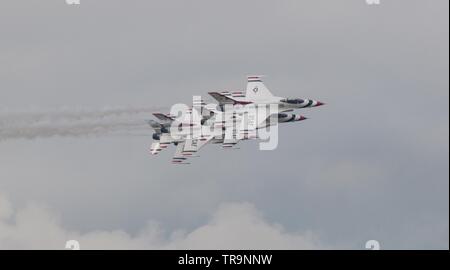 L'USAF F-16 Équipe Affichage Thunderbird Banque D'Images