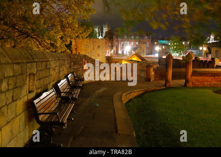 Une vue de la cathédrale de York du Château Mur à Lendal Bridge Banque D'Images