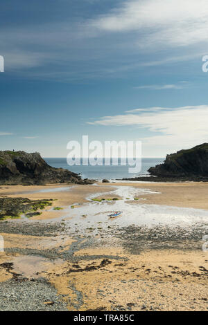 Plage de Porth Dafarch - Anglesey, Pays de Galles, Royaume-Uni Banque D'Images