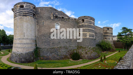 Le Château d'Angers un jour de printemps dans la vallée de la Loire, France Banque D'Images