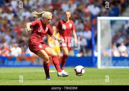 Brighton, UK. 01 Juin, 2019. Alex Greenwood de l'Angleterre Les Femmes en action. Angleterre Femmes v Néo-zélandaises, 'La route de France' series match amical au stade Amex à Brighton le samedi 1er juin 2019. Ce droit ne peut être utilisé qu'à des fins rédactionnelles. Usage éditorial uniquement, licence requise pour un usage commercial. Aucune utilisation de pari, de jeux ou d'un seul club/ligue/dvd publications. pic par Steffan Bowen/Andrew Orchard la photographie de sport/Alamy live news Crédit : Andrew Orchard la photographie de sport/Alamy Live News Crédit : Andrew Orchard la photographie de sport/Alamy Live News Banque D'Images