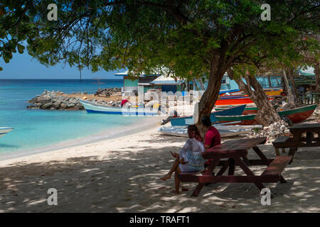 Lovell Village sur le front de mer sur l'île de Mustique Banque D'Images