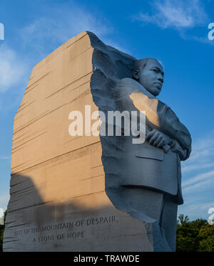 Le Dr. Martin Luther King Jr. Memorial à Washington DC au coucher du soleil Banque D'Images