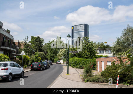 Duesseldorf, Moersenbroich avec la tour ARAG, Allemagne Banque D'Images