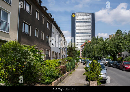 Duesseldorf, Moersenbroich avec la tour ARAG, Allemagne Banque D'Images