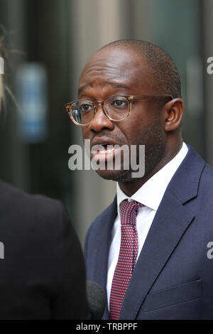 Londres - JUN 02, 2019 : Sam Gyimah vu à la BBC à Londres Banque D'Images