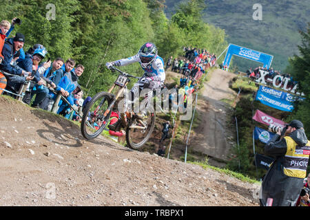 Fort William, Écosse, Royaume-Uni. 2 juin, 2019. Coupe du Monde de vélo de montagne UCI - Loris Vergier course en 3e place dans la finale Elite Hommes : Crédit Kay Roxby/Alamy Live News Banque D'Images