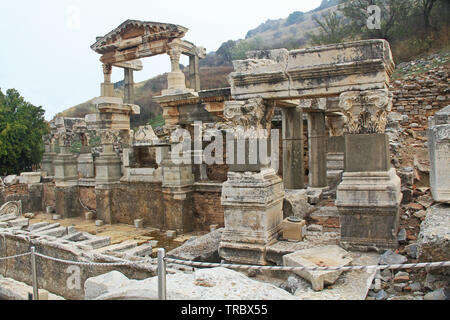 Fontaine de Trajan dans les ruines d'Éphèse, Turquie Banque D'Images