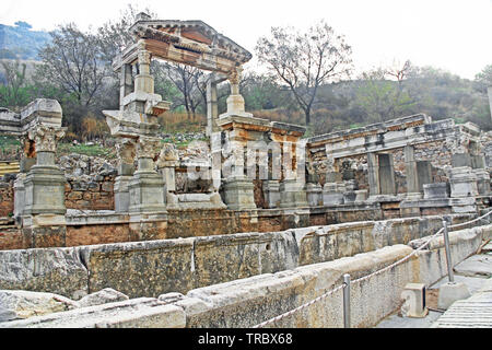 Fontaine de Trajan dans les ruines d'Éphèse, Turquie Banque D'Images