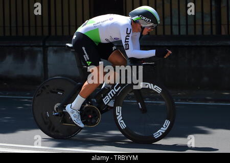 Vérone, Italie. 02nd, 2019 Jun. Ginnons Ryan de la RSA (Dimension Data) de l'équipe au cours de la dernière étape 21 de la 102e Giro d' Italia, Tour d'Italie 2019 - la course à vélo, 17km contre-la-montre individuel à partir de la Foire de Vérone le long Torricelle à Vérone, ville de terminer à l'Arena de Vérone, à Vérone, Italie, 03 juin 2019. (PHOTO) Alejandro Sala/Alamy News Banque D'Images