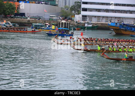 La course de bateaux-dragons dans Wan Chai Banque D'Images