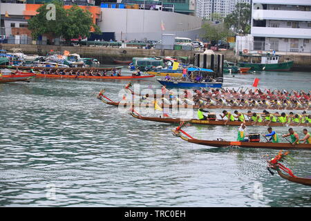 La course de bateaux-dragons dans Wan Chai Banque D'Images