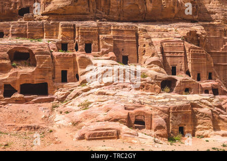 Petra en Jordanie cite troglodytique vestiges romains Photo Stock Alamy