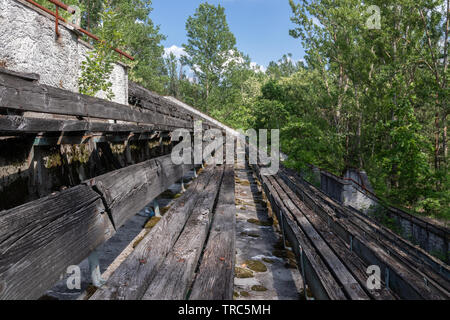 Avanhard stade dans la ville abandonnée de Pripyat, près de l'ancienne centrale nucléaire de Tchernobyl, la zone d'exclusion de Tchernobyl, l'Ukraine Banque D'Images