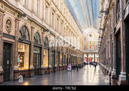 La Queen's Gallery Galerie de la Reine boutiques Galeries Royales Saint Hubert shopping mall Galerie Royale de Saint Hubert Bruxelles,Belgique eu Europe Banque D'Images