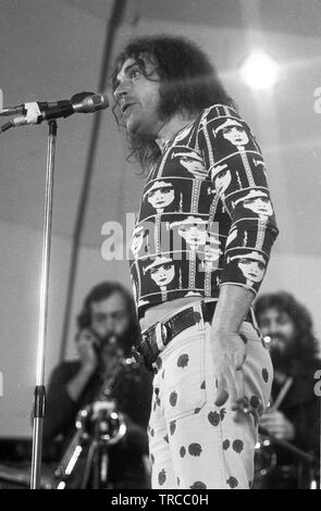 Londres - le 03 juin : Joe Cocker effectue sur scène à Crystal Palace Bowl à Londres le 03 juin 1972 (photo de Gijsbert Hanekroot) Banque D'Images