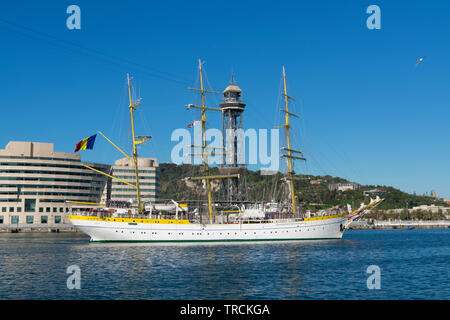 Mircea Tall Ship arrivée au port de Barcelone. Banque D'Images