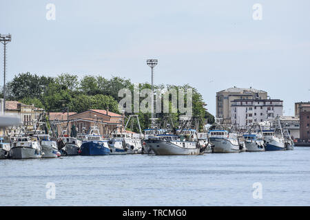 La pêche en rivière, la zone du Delta du Pô, Comacchio, Emilia-Romagna, Italie. Juin 2019 Banque D'Images