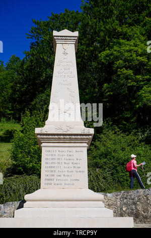 War Memorial, Lacoux, Ain, France Banque D'Images