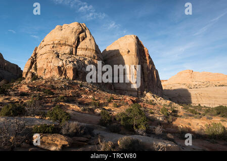 Dome Navajo est un grand monolithe de grès situé dans Capital Reef National Park, en Utah. Banque D'Images