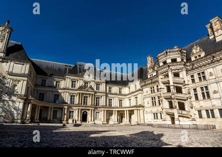 L'aile Gaston d'Orléans et en colimaçon de château de Blois, Blois, Loire-et-Cher, Center-Val de Loire, France, Europe Banque D'Images