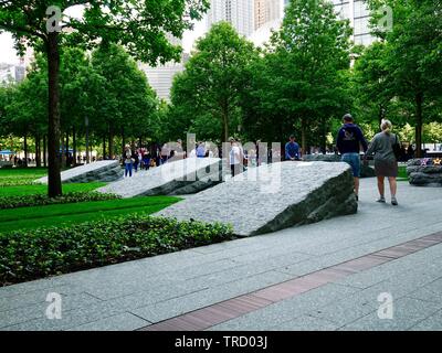 Monument aux héros méconnus du 11 septembre, les travailleurs dont la mort est venue longtemps après leur travail détruit le nettoyage du World Trade Center, New York, NY, USA Banque D'Images