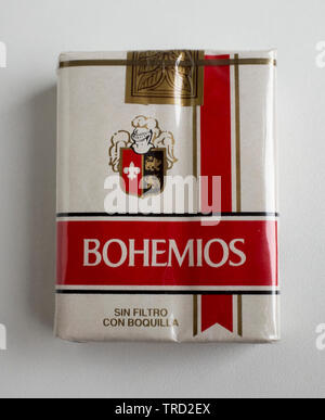 Un paquet de cigarettes BOHEMIOS vintage Banque D'Images