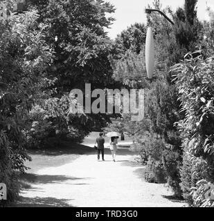 Jardin de sculptures de Seward Johnson en noir et blanc Banque D'Images