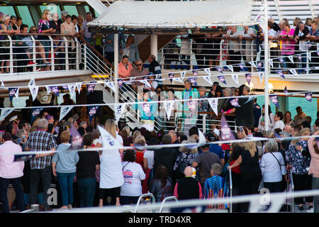 Sydney, Australie - 18 mai 2019 : P&O organise sa deuxième croisière à thème, "un hommage au Roi", proposant de nombreux artistes hommage. L'Australie est Damian Mull Banque D'Images