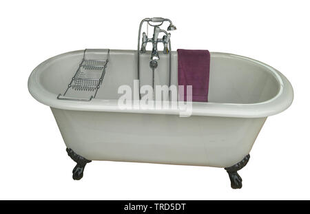 Belle black style classique avec baignoire sur pattes en acier inoxydable robinet à l'ancienne et le pulvérisateur. Isolé sur blanc. Banque D'Images
