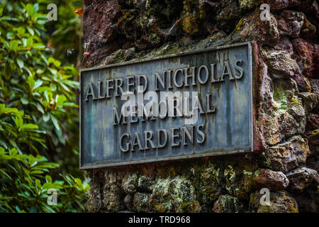 Un signe pour l'Alfred Nicholas Memorial Gardens à Sherbrooke, Victoria, Australie Banque D'Images