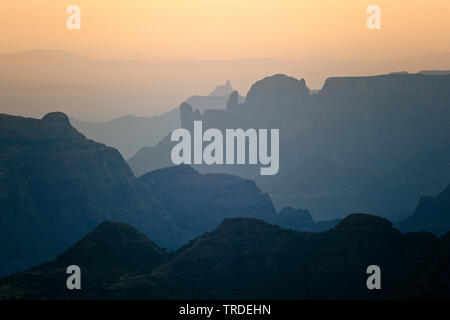 Dans les montagnes du Simien lumière du soir, de l'Éthiopie, le parc national des montagnes du Simien Banque D'Images