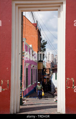 Passerelle sur la Plazoleta del Chorro de Quevedo, Bogota, Colombie Banque D'Images