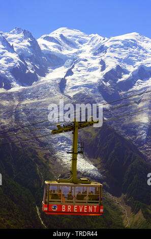 Téléphérique du Brévent, téléphérique face au Mont Blanc, France, Savoie, Charmonix Banque D'Images