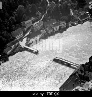 L'eau haute de Salzach dans Triebenbach, pont cassé, photo aérienne de l'année 1959, l'Allemagne, Bavière, Niederbayern, Basse-Bavière, Triebenbach Banque D'Images