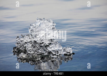 Les glaces à la dérive sur le glacier lake Joekulsarlon, Islande, Vatnajoekull National Park Banque D'Images